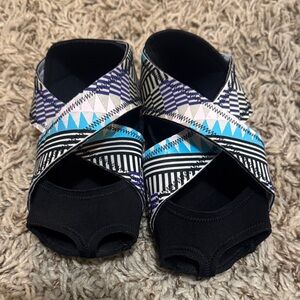 Nike Studio Wrap yoga. Womens size medium